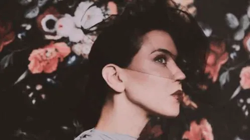 T26-27 WEB-SEÑORITA-JULIA